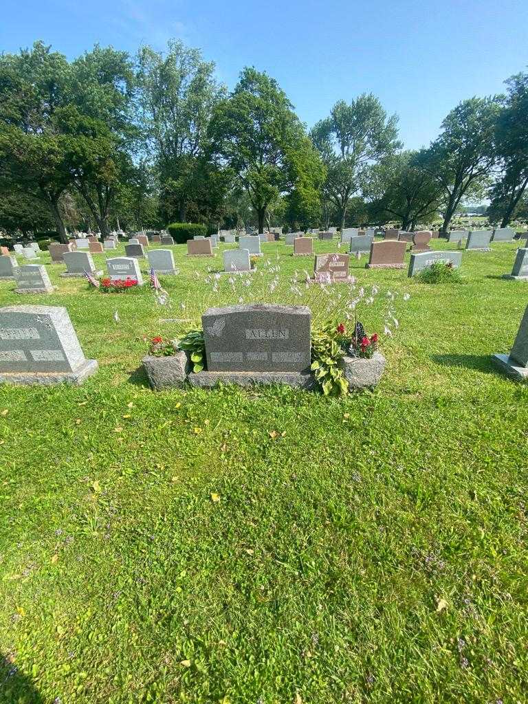 Jane E. Allen's grave. Photo 1