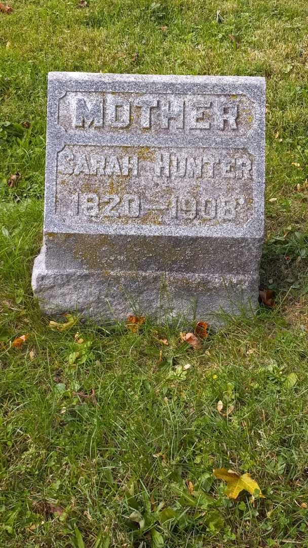 Sarah Hunter's grave. Photo 3