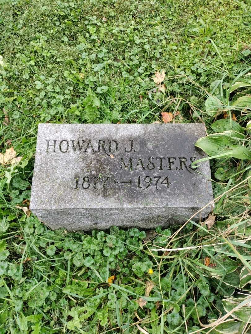 Howard J. Masters's grave. Photo 3