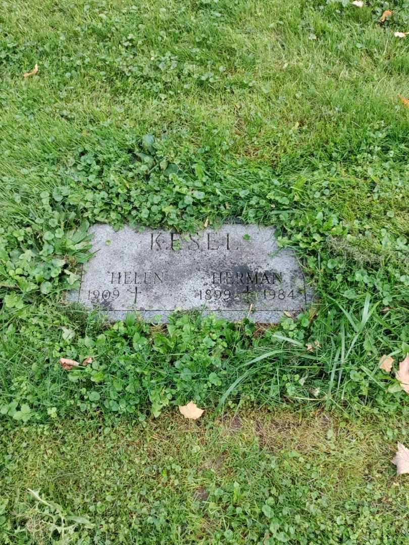 Herman J. Kesel's grave. Photo 2