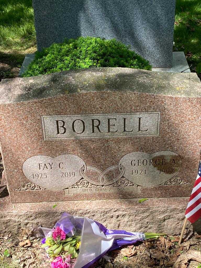 Fay C. Borell's grave. Photo 3