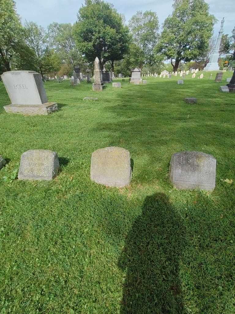 Frederica R. Horner's grave. Photo 1