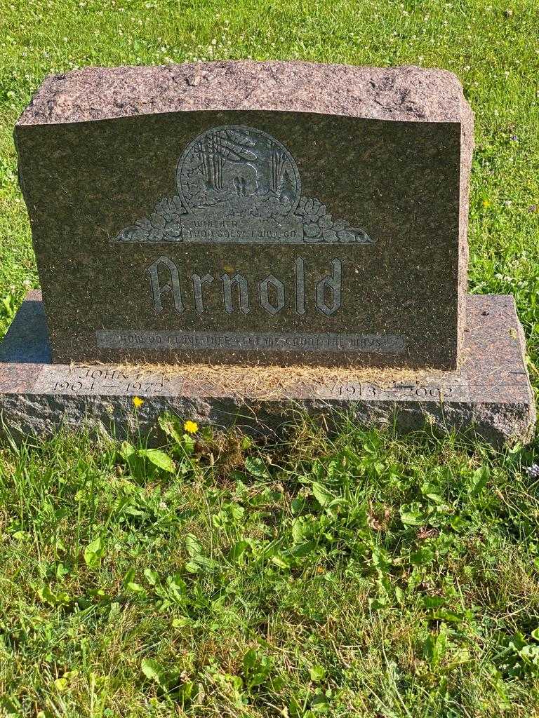 Ruby E. Arnold's grave. Photo 3