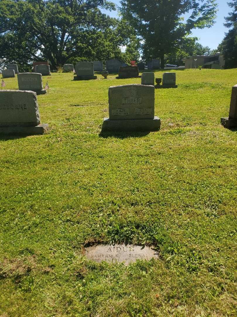 Bahram K. Aidun's grave. Photo 1