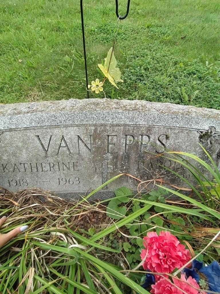 Katherine Van Epps's grave. Photo 3