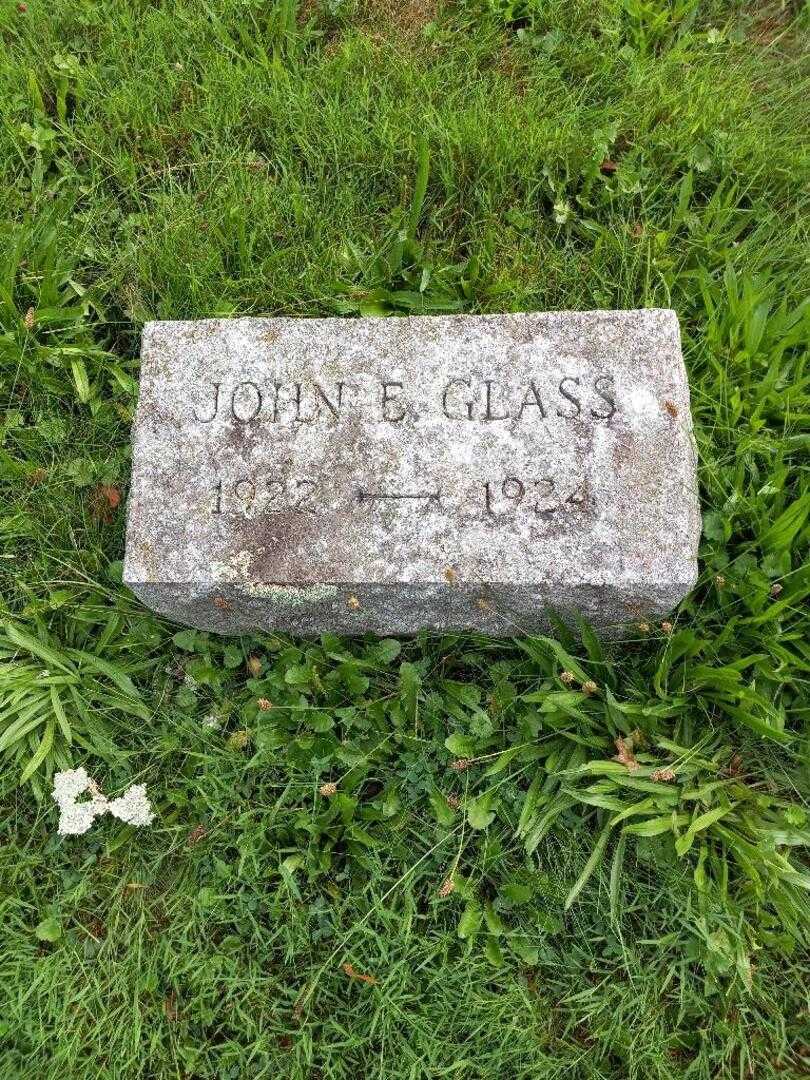 John E. Glass's grave. Photo 1