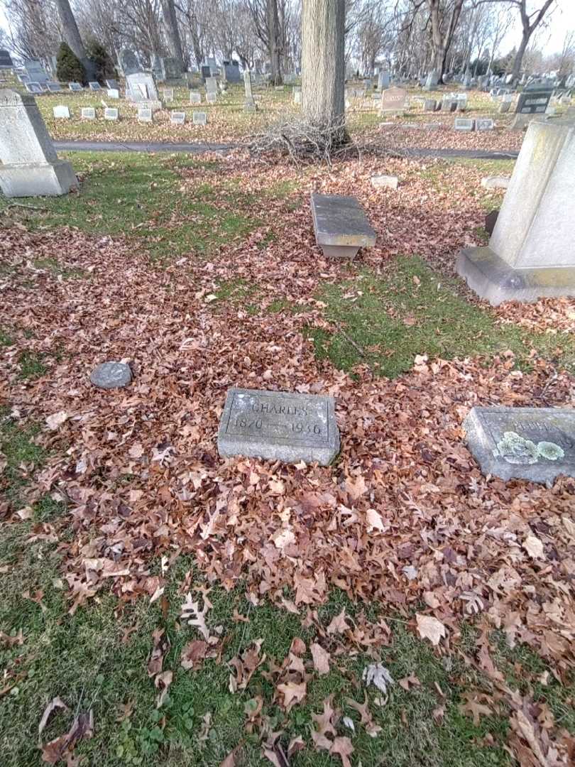 Charles Soblovage's grave. Photo 1