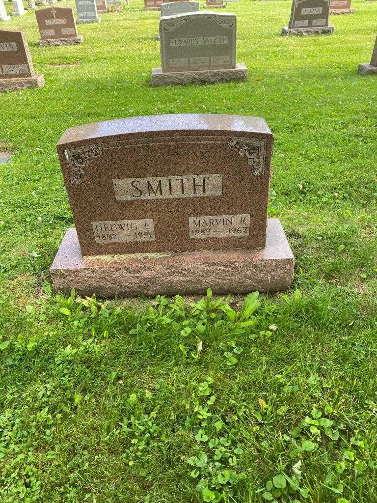 Hedwig L. Smith's grave. Photo 2