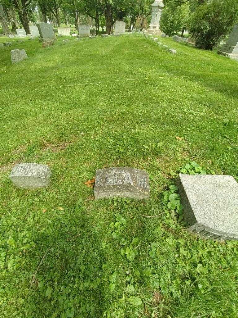 Ella M. Greenway's grave. Photo 2