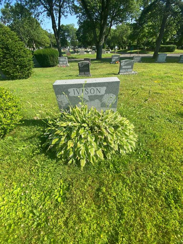 Patricia A. Ivison's grave. Photo 1