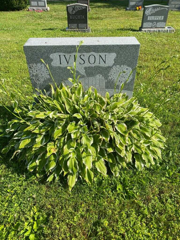 Patricia A. Ivison's grave. Photo 2