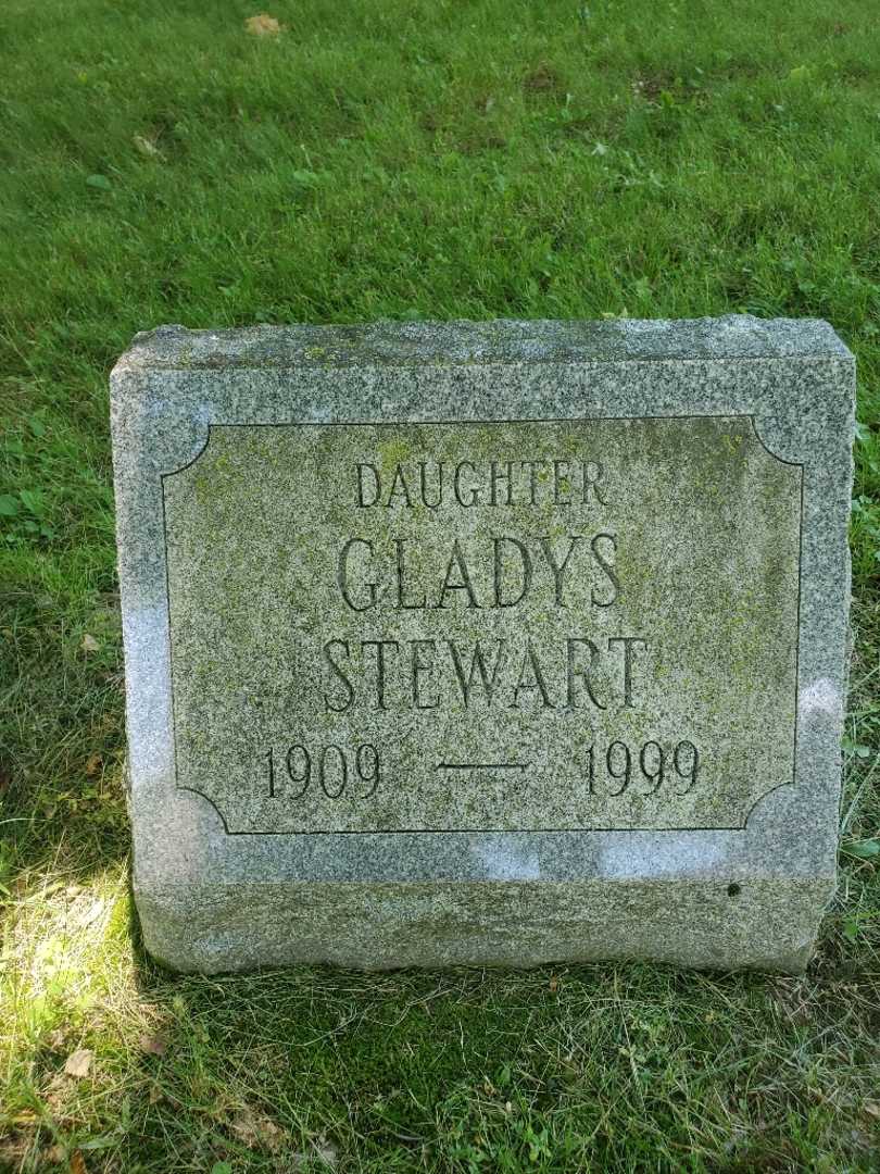 Gladys E. Stewart's grave. Photo 3