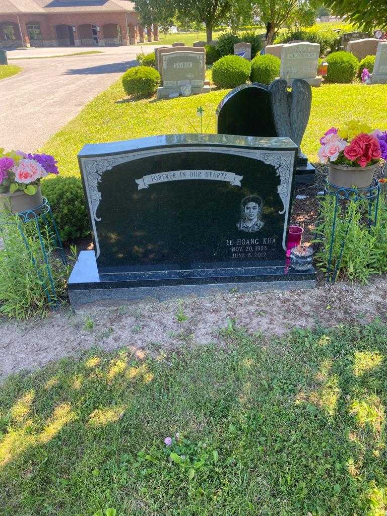 Kha Hoang Le's grave. Photo 2