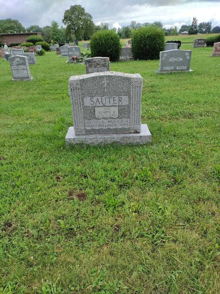 Meinard M. Sauter's grave. Photo 1