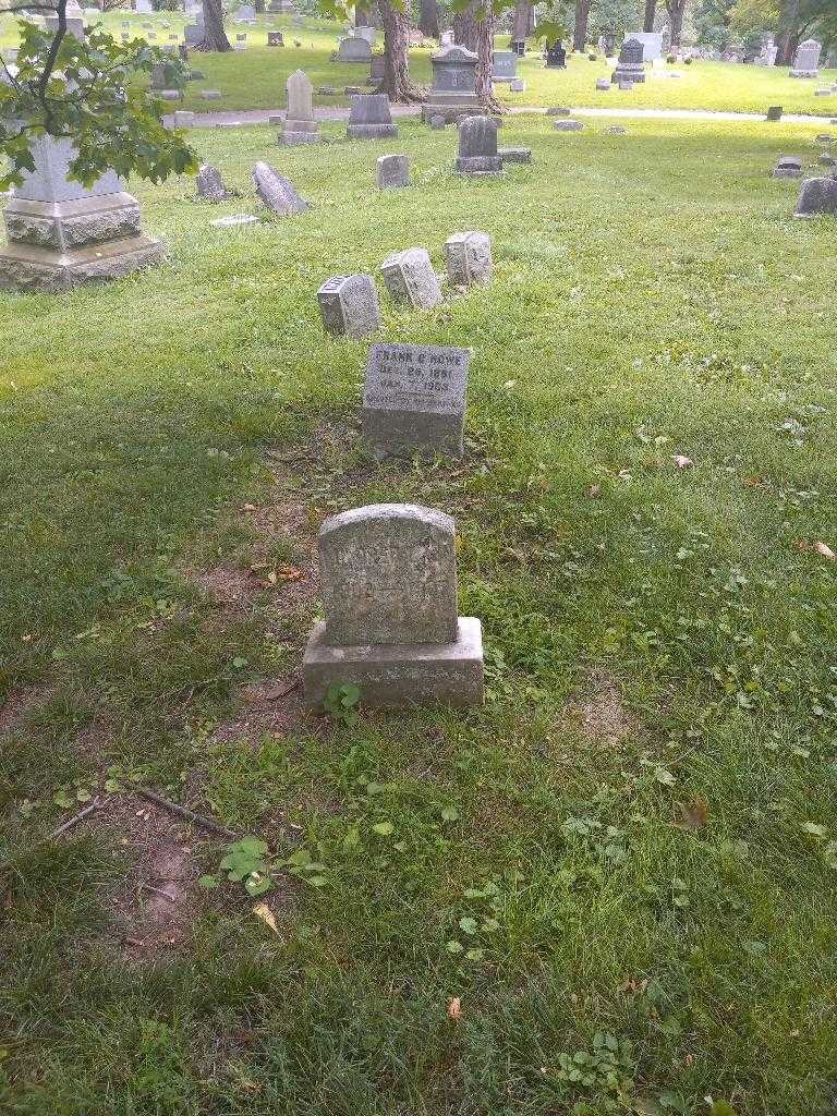 Mildred Lann's grave. Photo 1