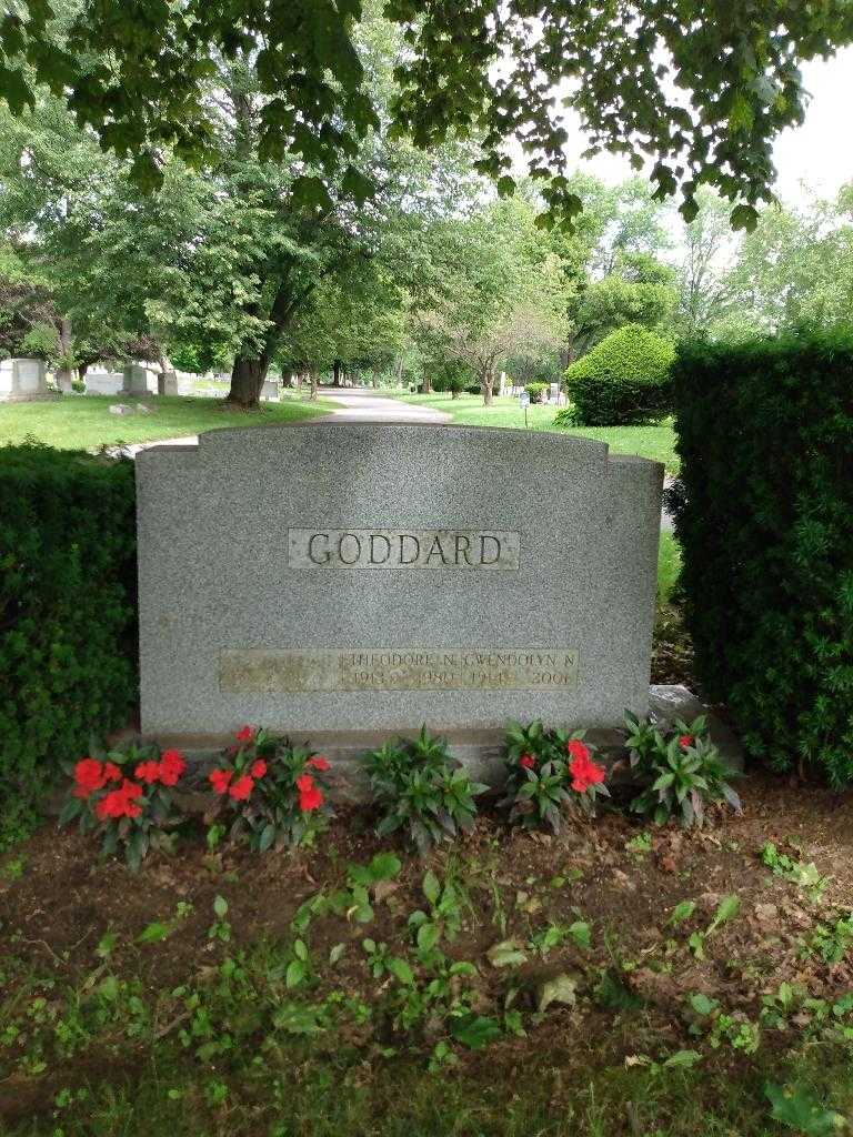 Gwendolyn N. Goddard's grave. Photo 1