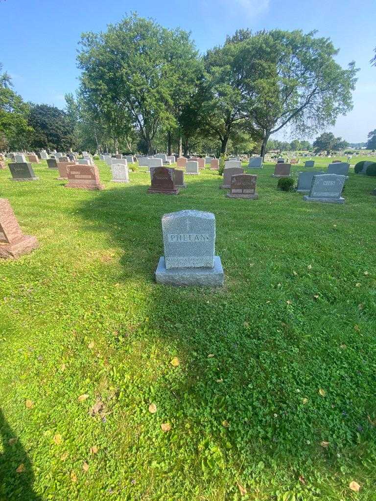Marion A. Phelan's grave. Photo 1