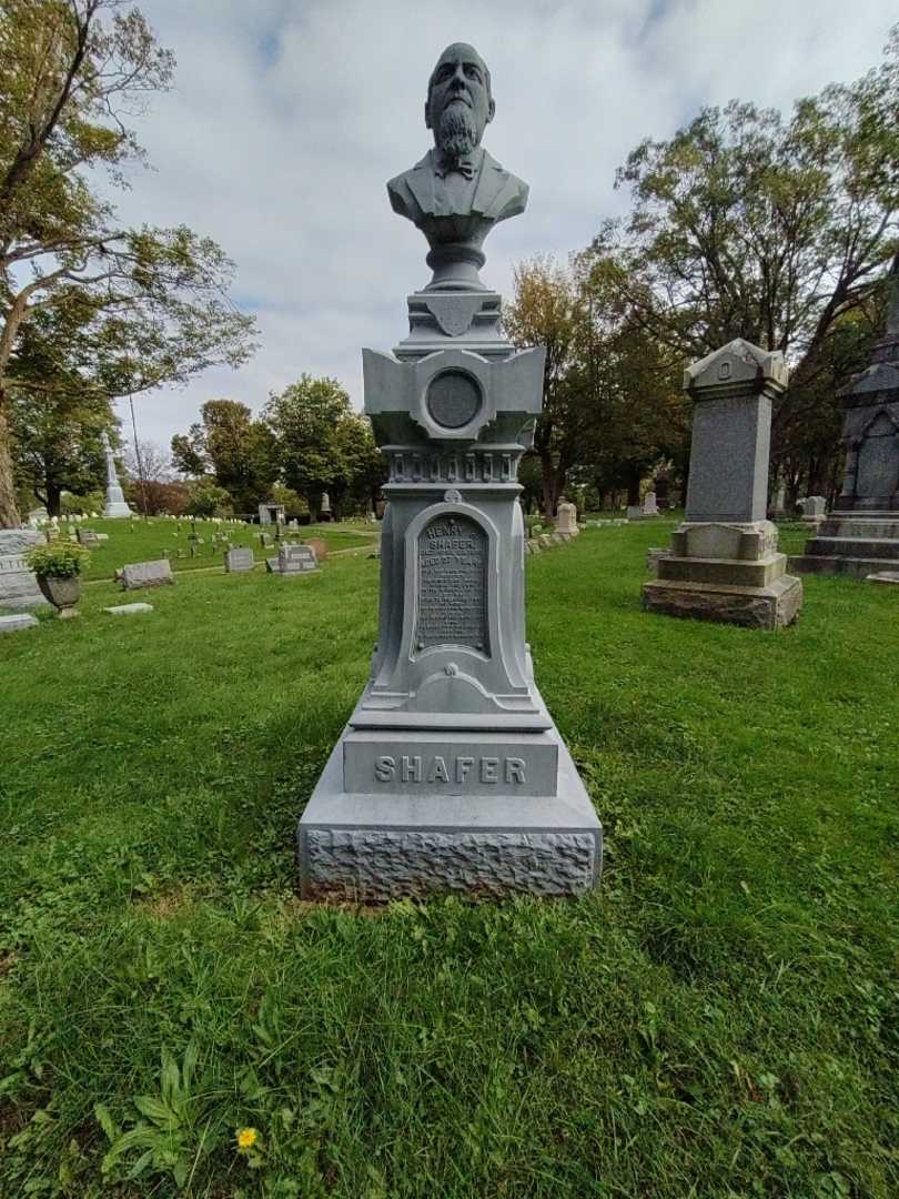 Henry H. Shafer's grave. Photo 1