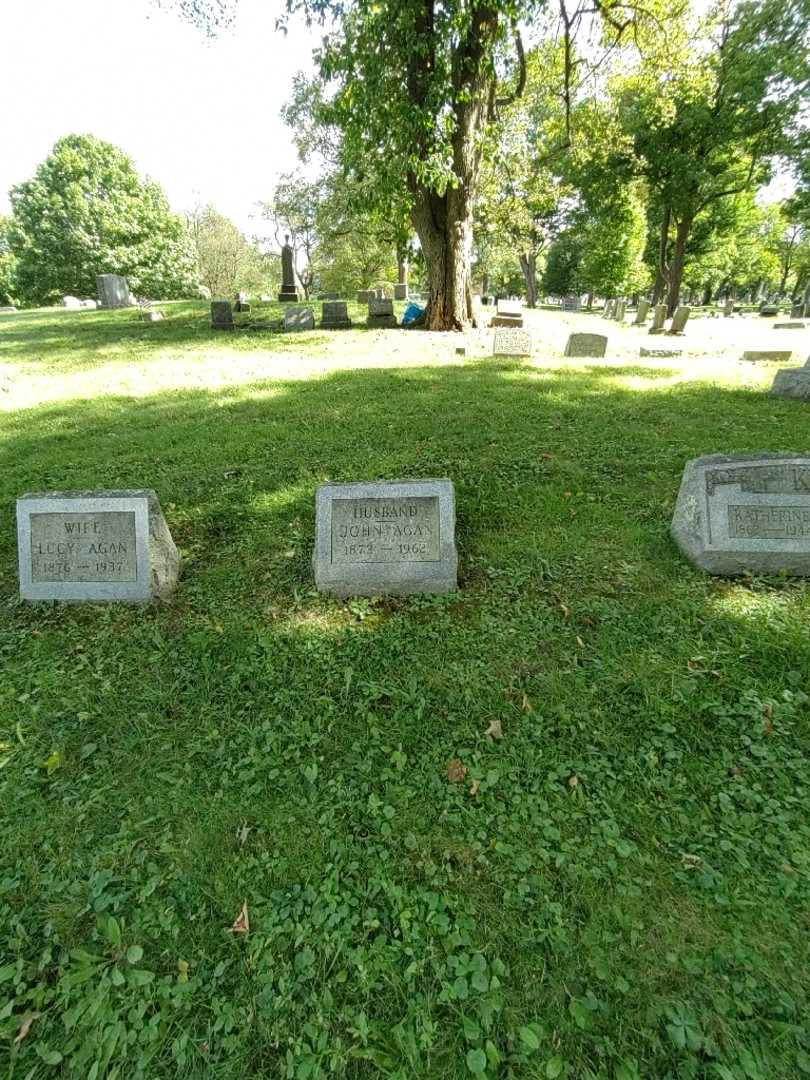 John Agan's grave. Photo 1