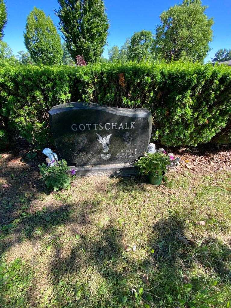 Michael P. Gottschalk's grave. Photo 1