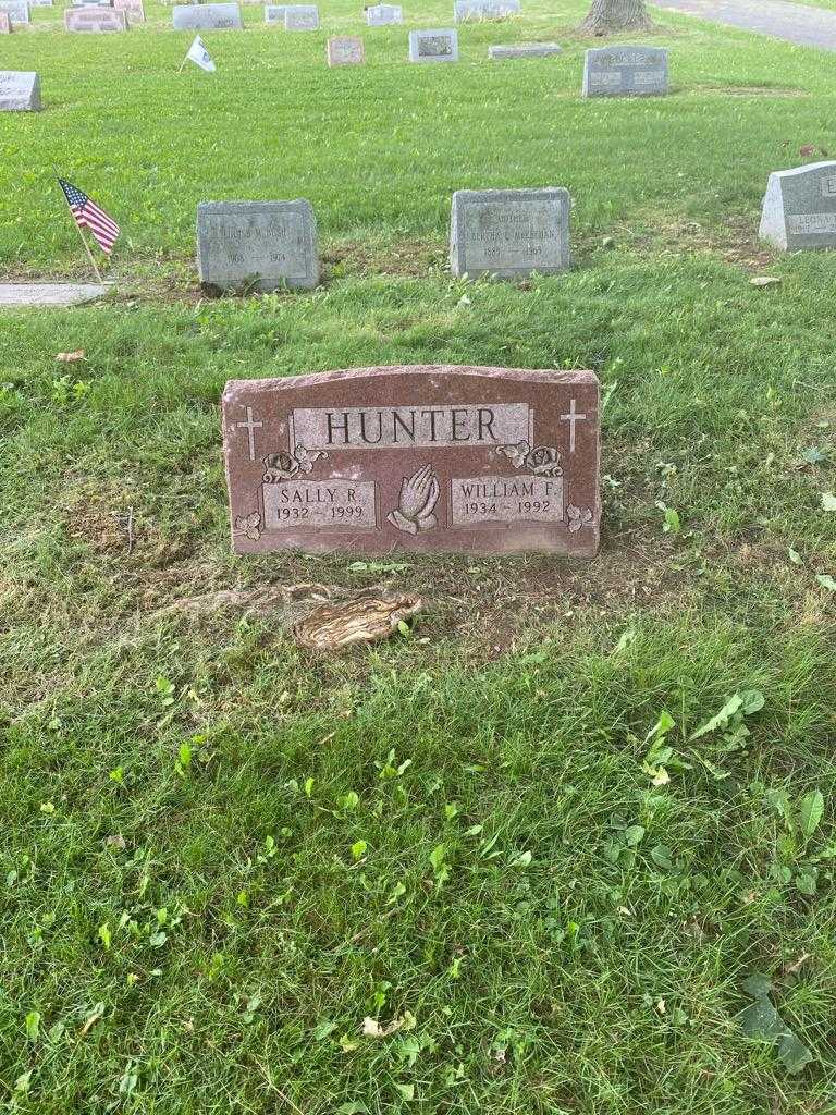 William F. Hunter's grave. Photo 2