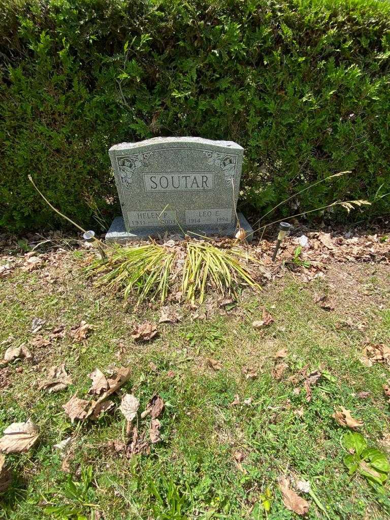Leo E. Soutar's grave. Photo 1