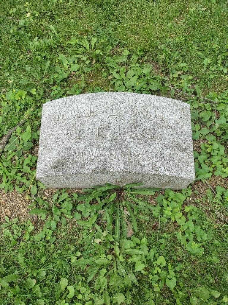 Marie E. Smith's grave. Photo 2