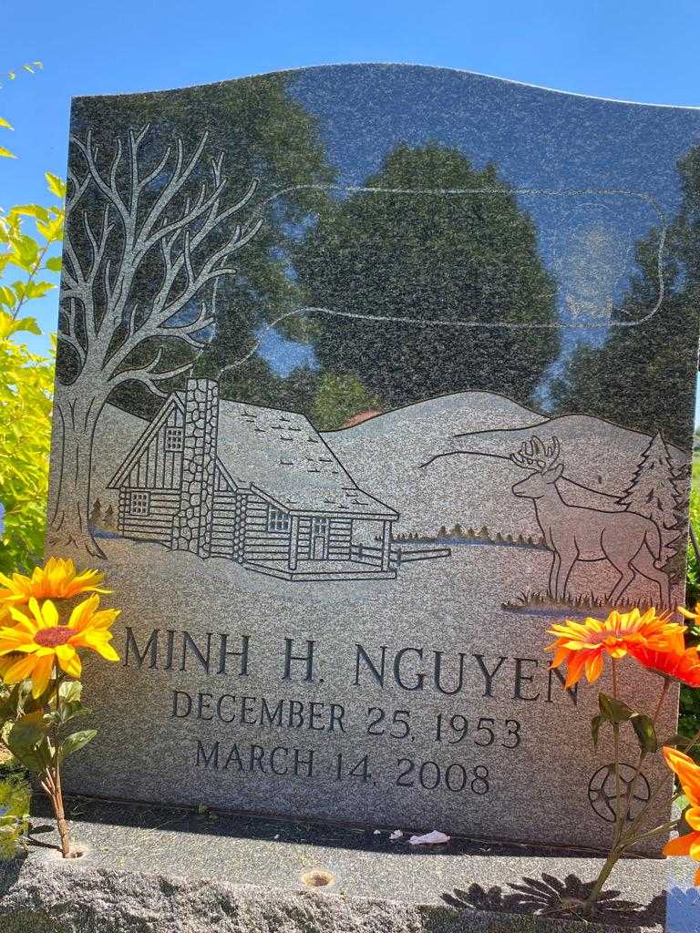 Minh H. Nguyen's grave. Photo 3