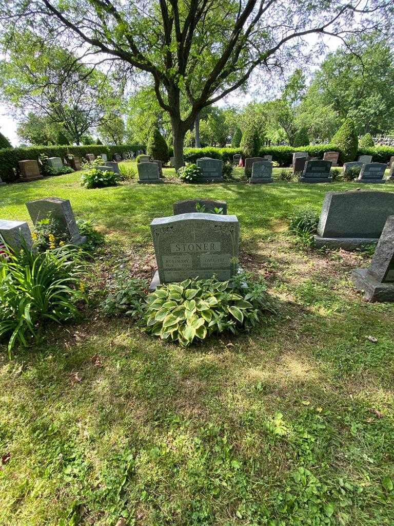 Rosemary Stoner's grave. Photo 1