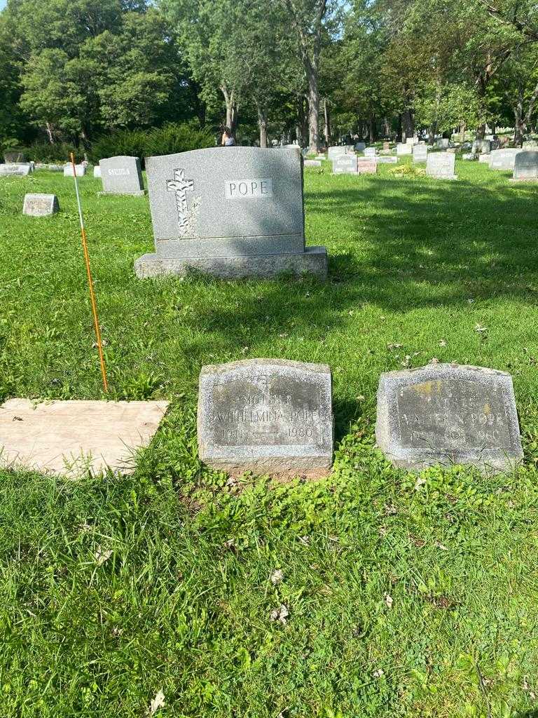 Wilhelmina Pope's grave. Photo 2