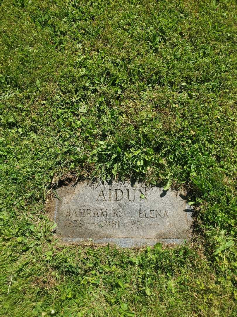 Bahram K. Aidun's grave. Photo 3