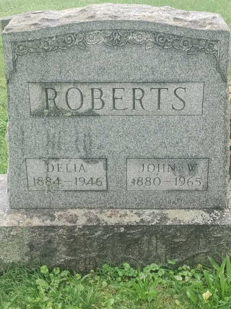 John W. Roberts's grave. Photo 3