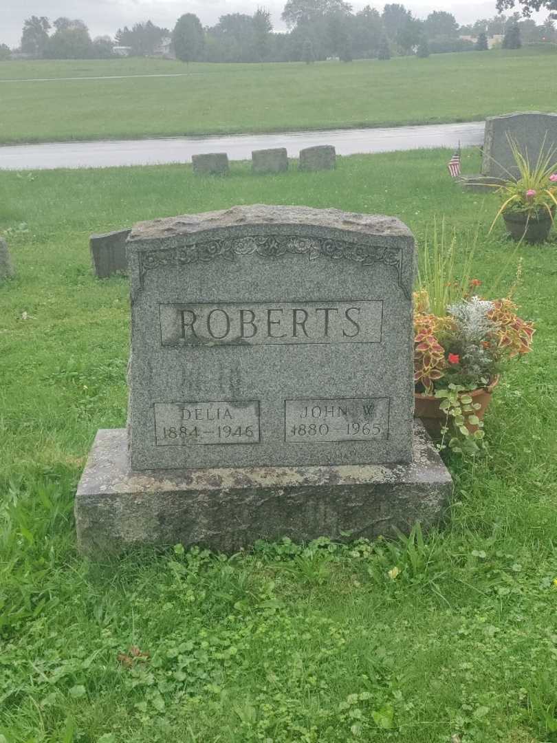 John W. Roberts's grave. Photo 2