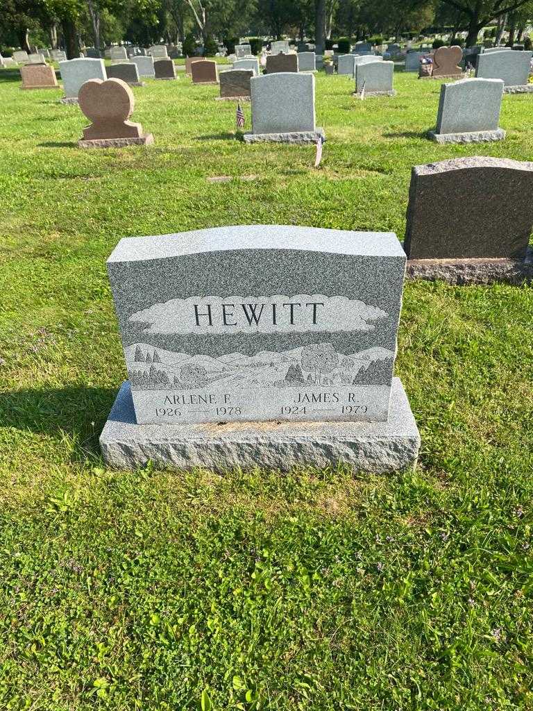 Arlene F. Hewitt's grave. Photo 2