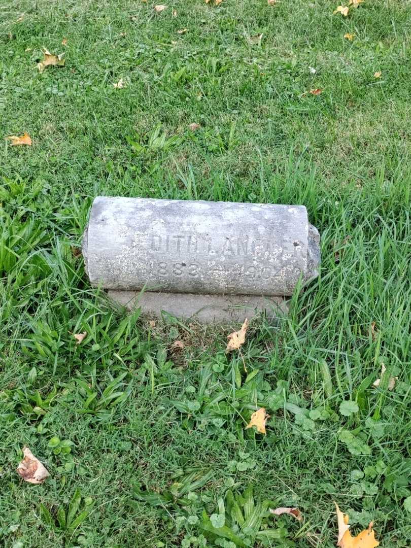 Edith Langler's grave. Photo 2