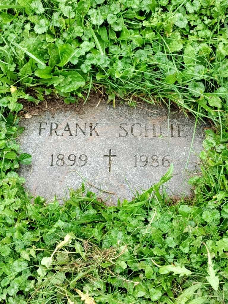 Frank Schlie's grave. Photo 3