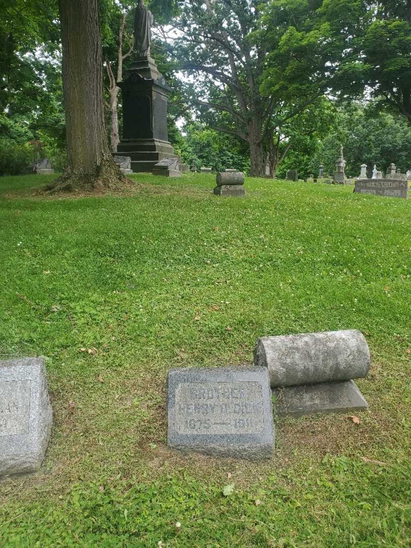 Henry D. Dick's grave. Photo 1