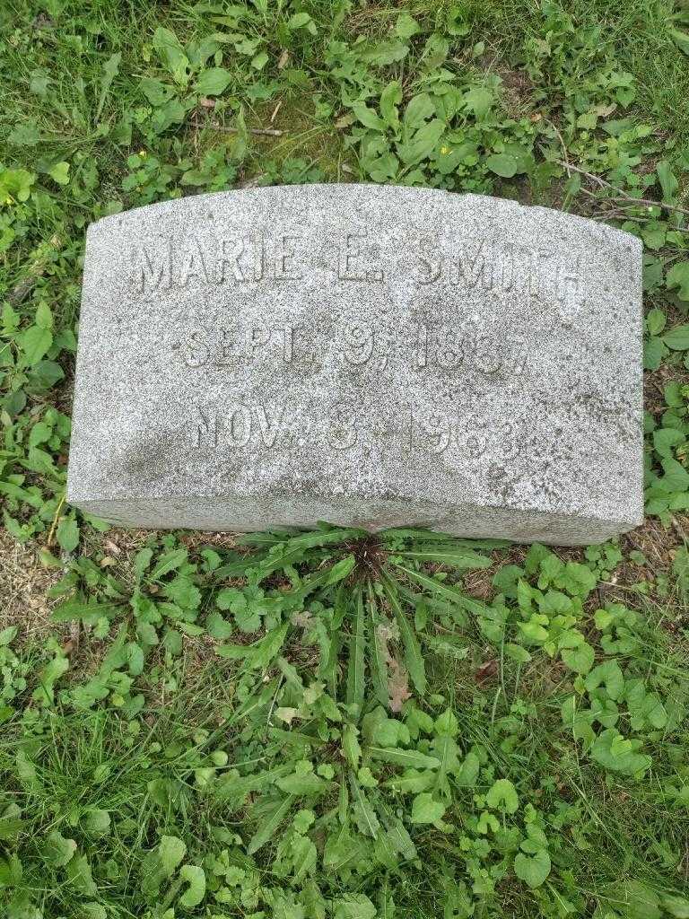 Marie E. Smith's grave. Photo 3