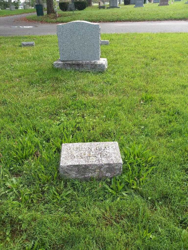 Marilyn Helen Glass's grave. Photo 2