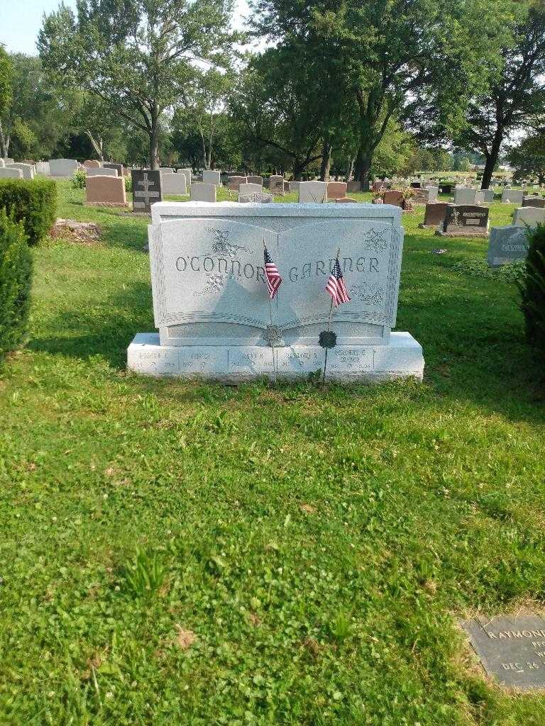 Muriel J. O'Connor's grave. Photo 1