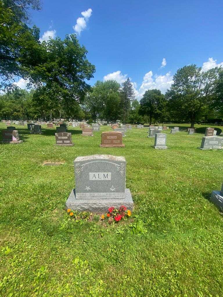 Marguerite T. Alm's grave. Photo 1