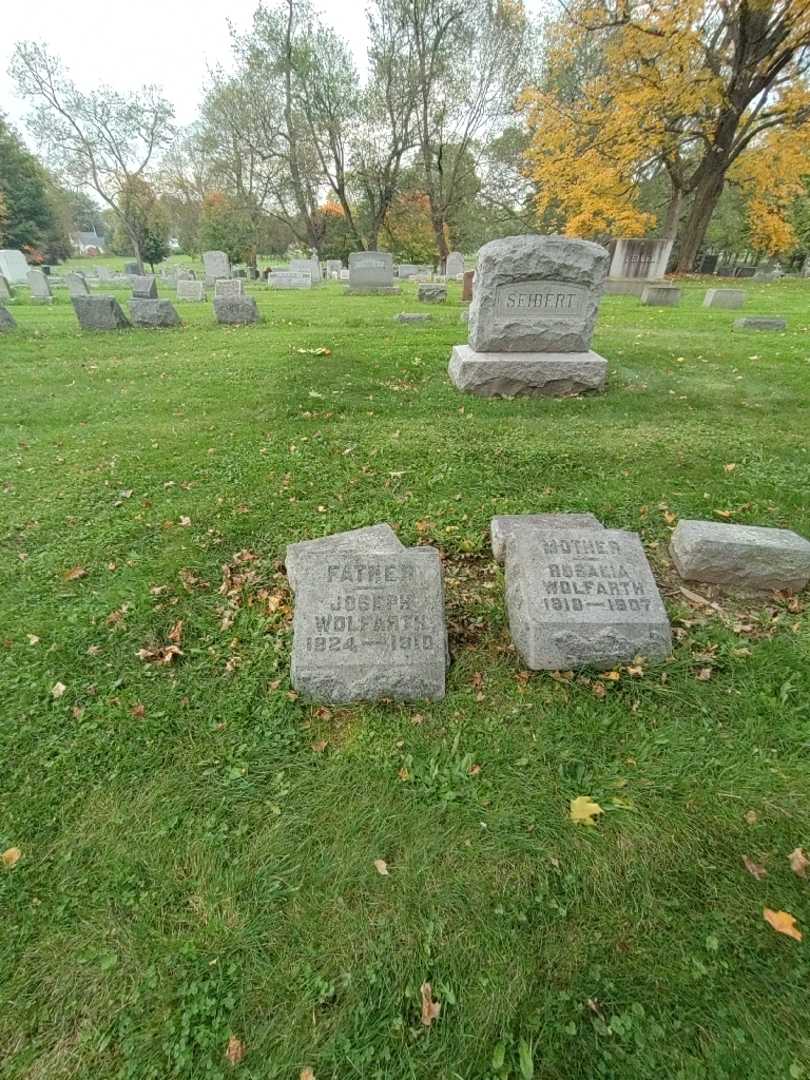 Joseph Wolfarth's grave. Photo 1