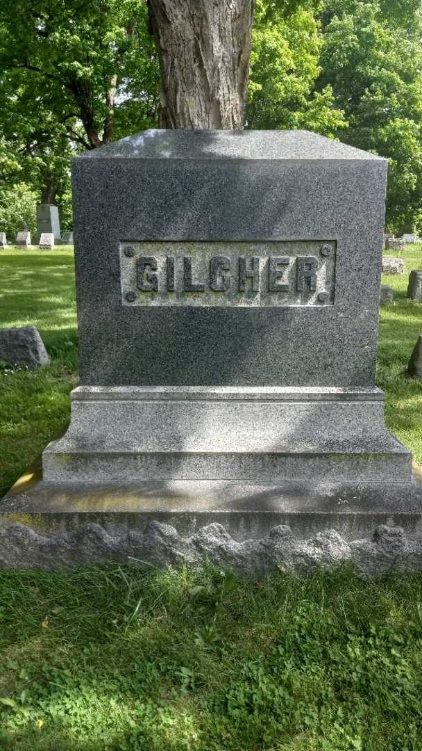Julius W. Gilcher's grave. Photo 4