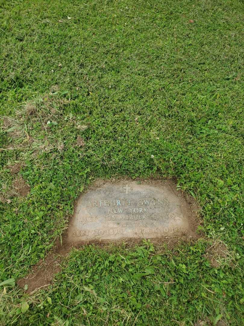 Sergeant Arthur T. Gwynn's grave. Photo 2