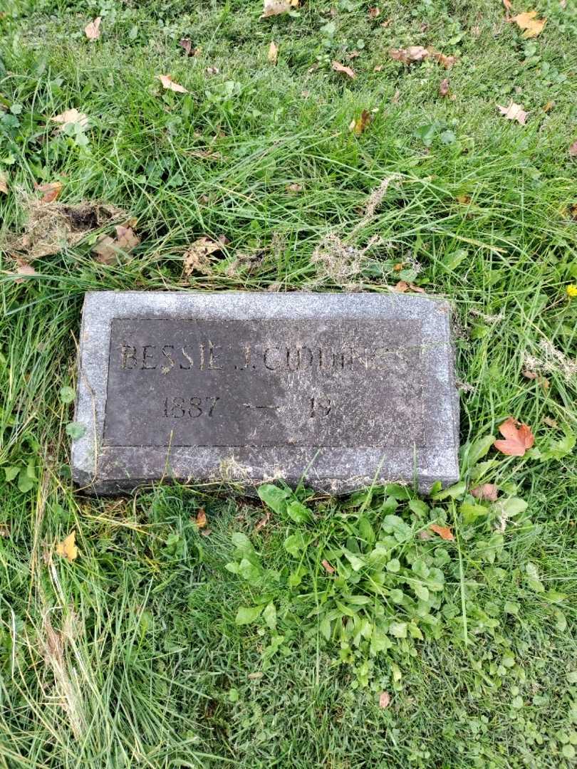 Bessie J. Giddings's grave. Photo 2