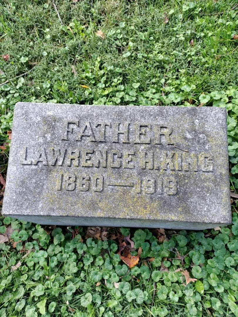 Lawrence H. King's grave. Photo 3