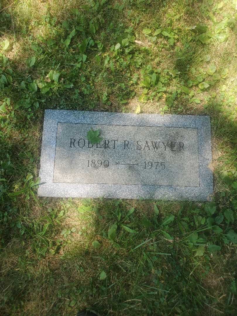 Robert R. Sawyer's grave. Photo 4