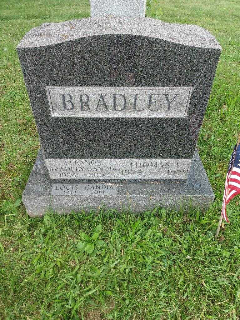 Eleanor Bradley Gandia's grave. Photo 3