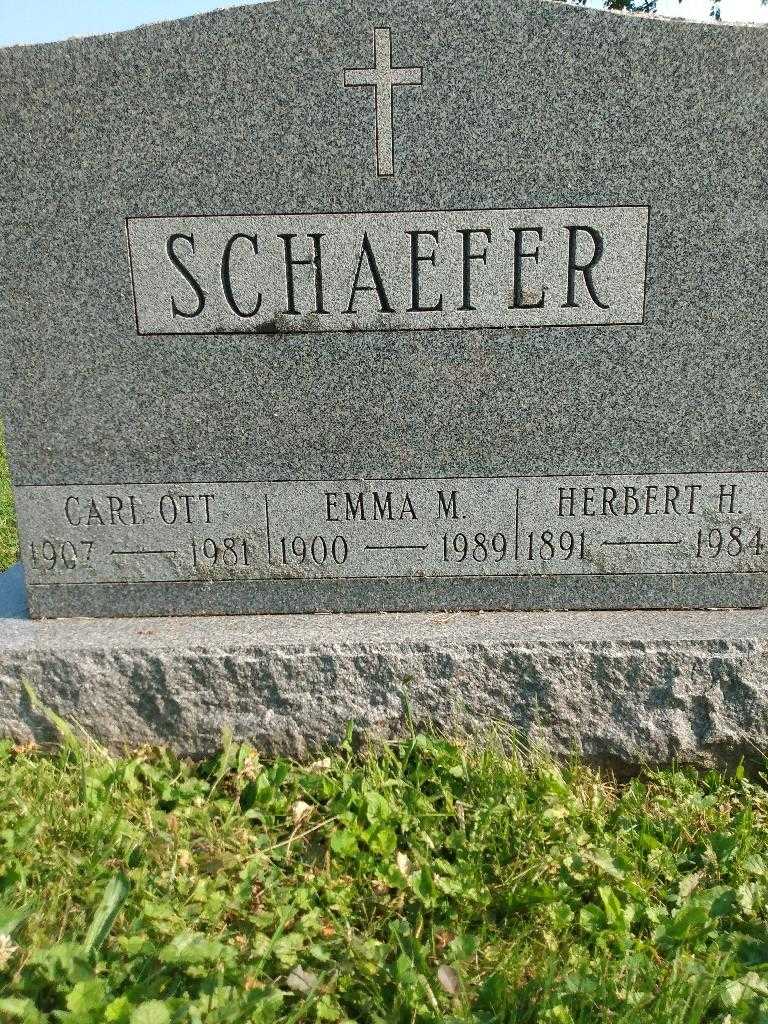 Emma M. Schaefer's grave. Photo 3