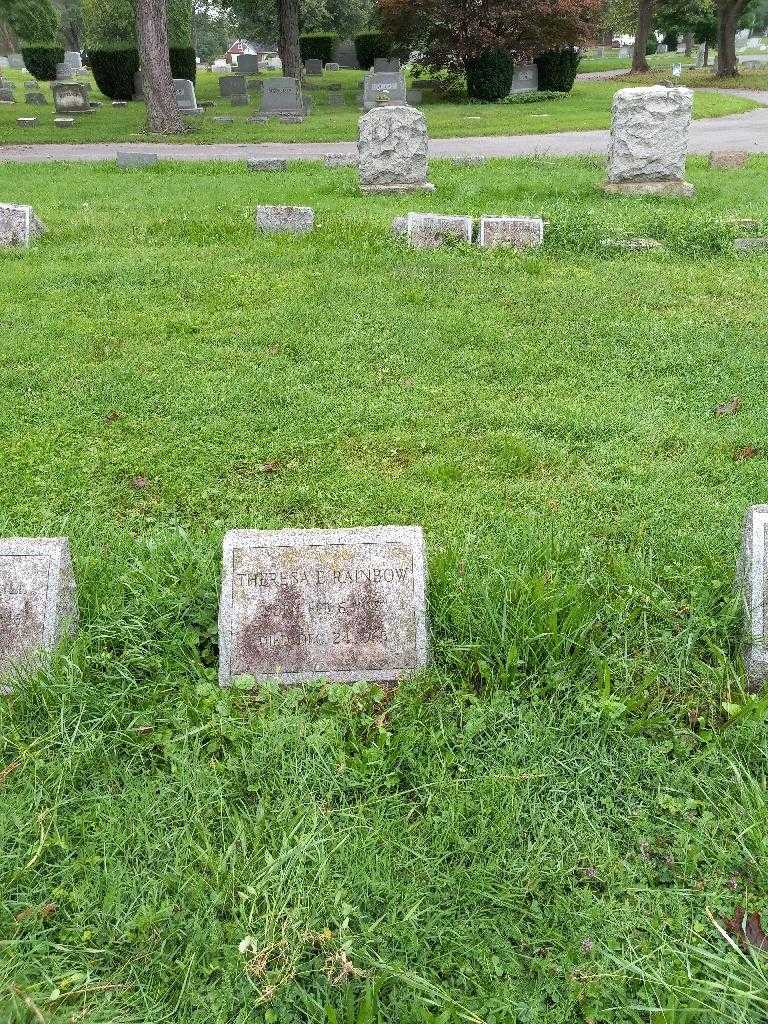 Theresa E. Rainbow's grave. Photo 1